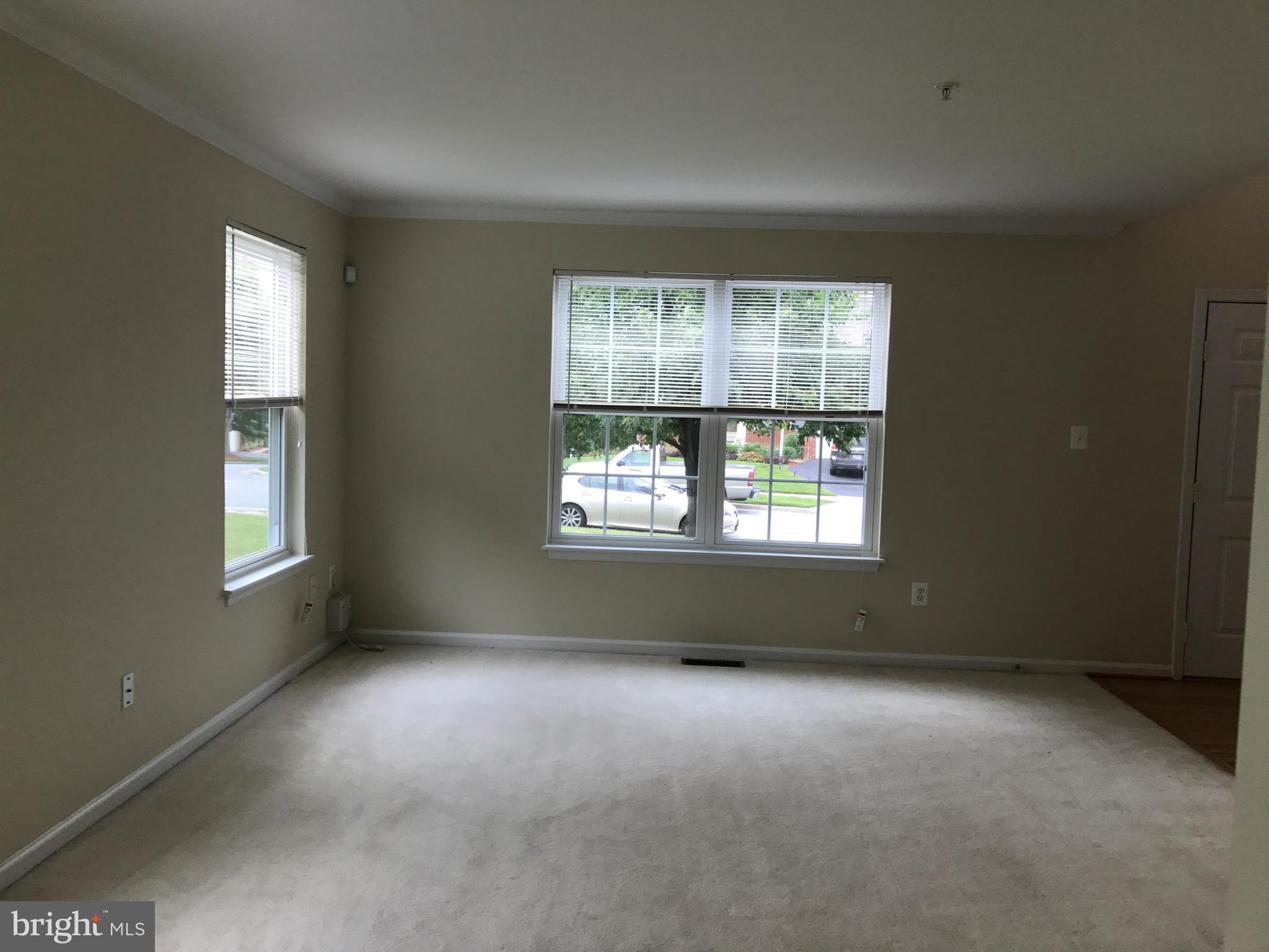4201 Somerville Court Laurel, MD 20708 - Photo 6 of 30 Living Room