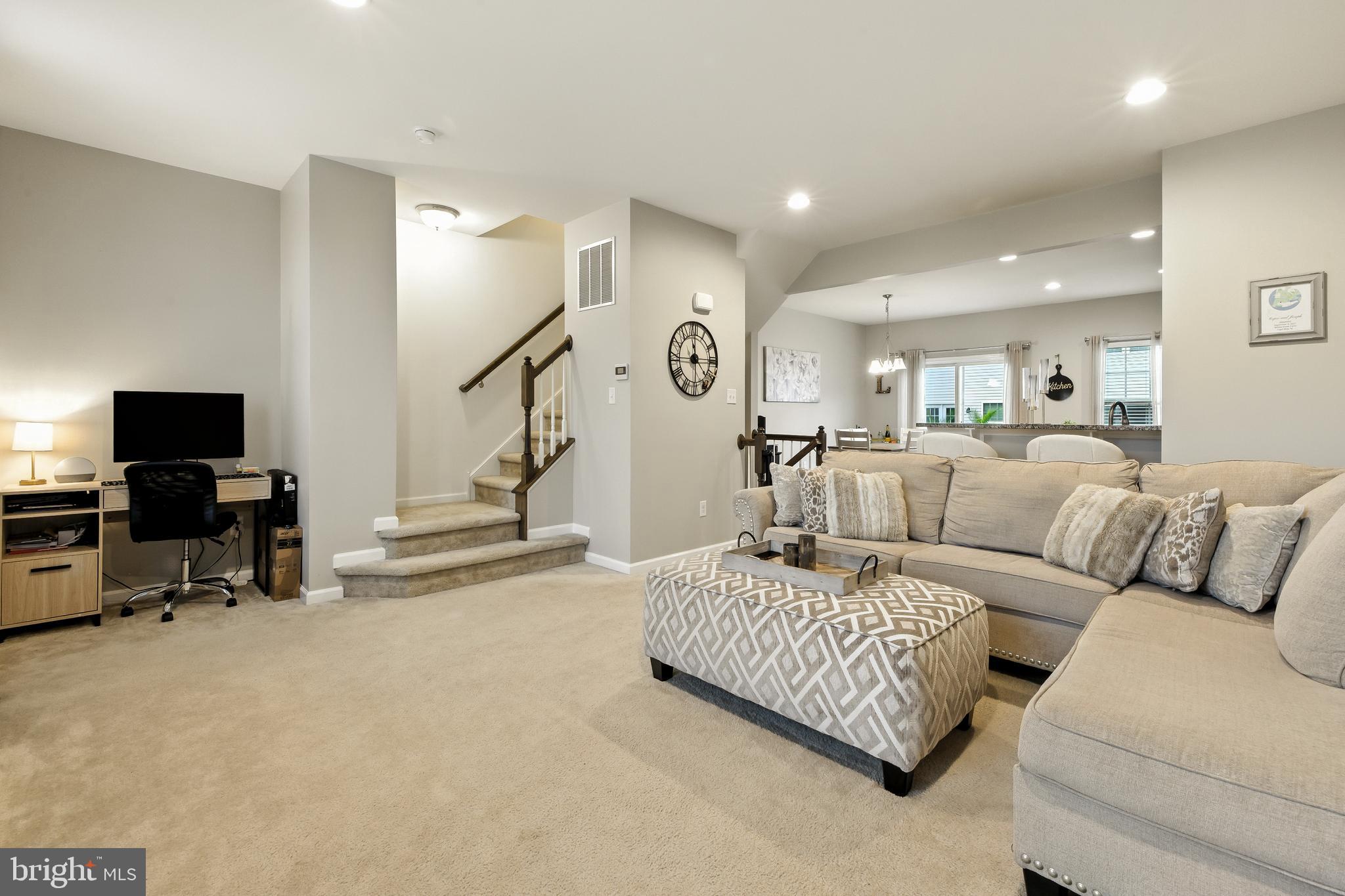 1036 Noble Place Sewell, NJ 08080 - Photo 6 of 23 Main Level