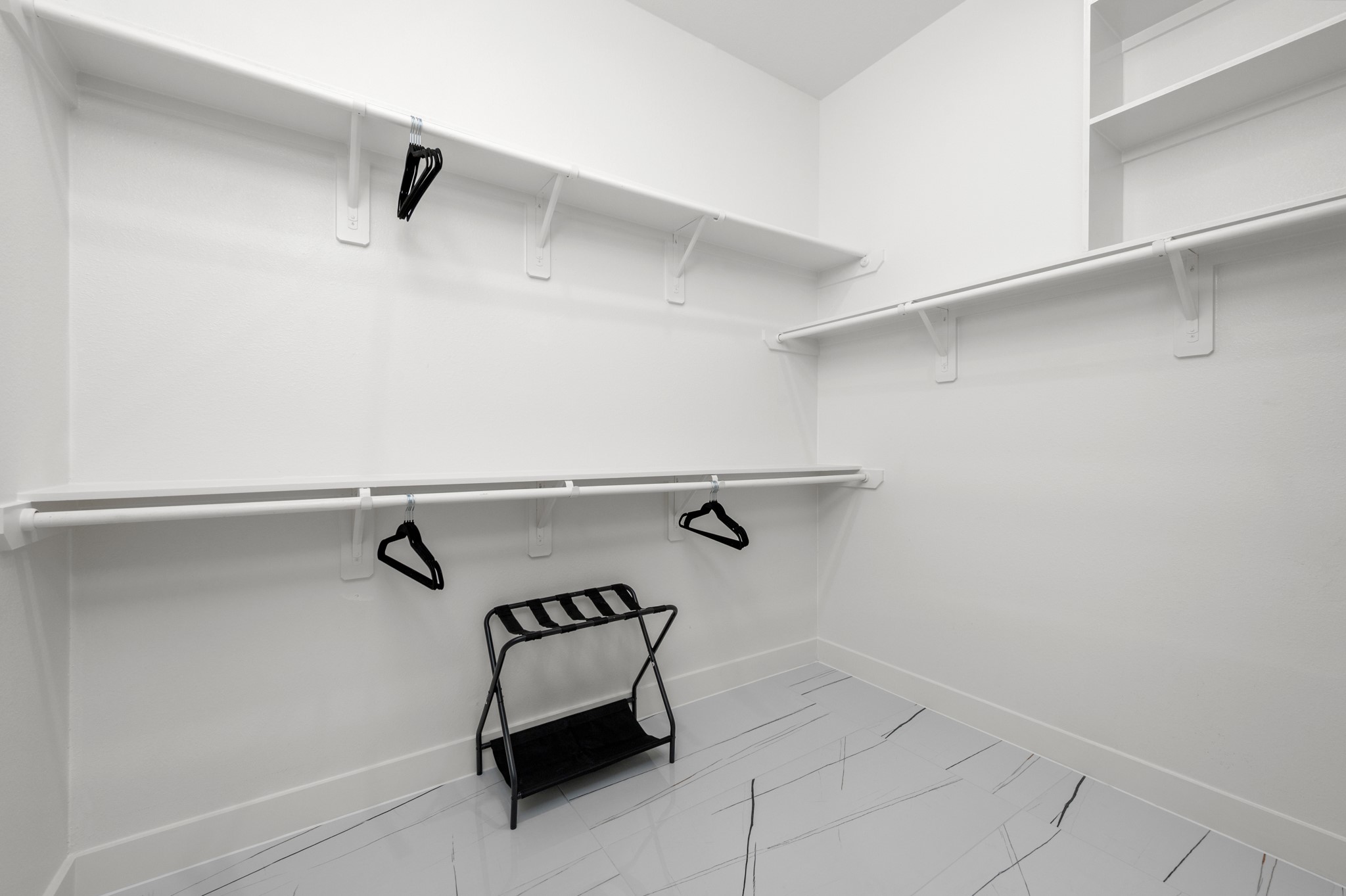 3313 Hadley Street, Unit B Houston, TX 77004 - Photo 8 of 26 a hallway with a ceiling fan