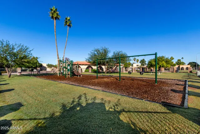 $400,000 | 2127 East Ellis Drive, Tempe, AZ 85282