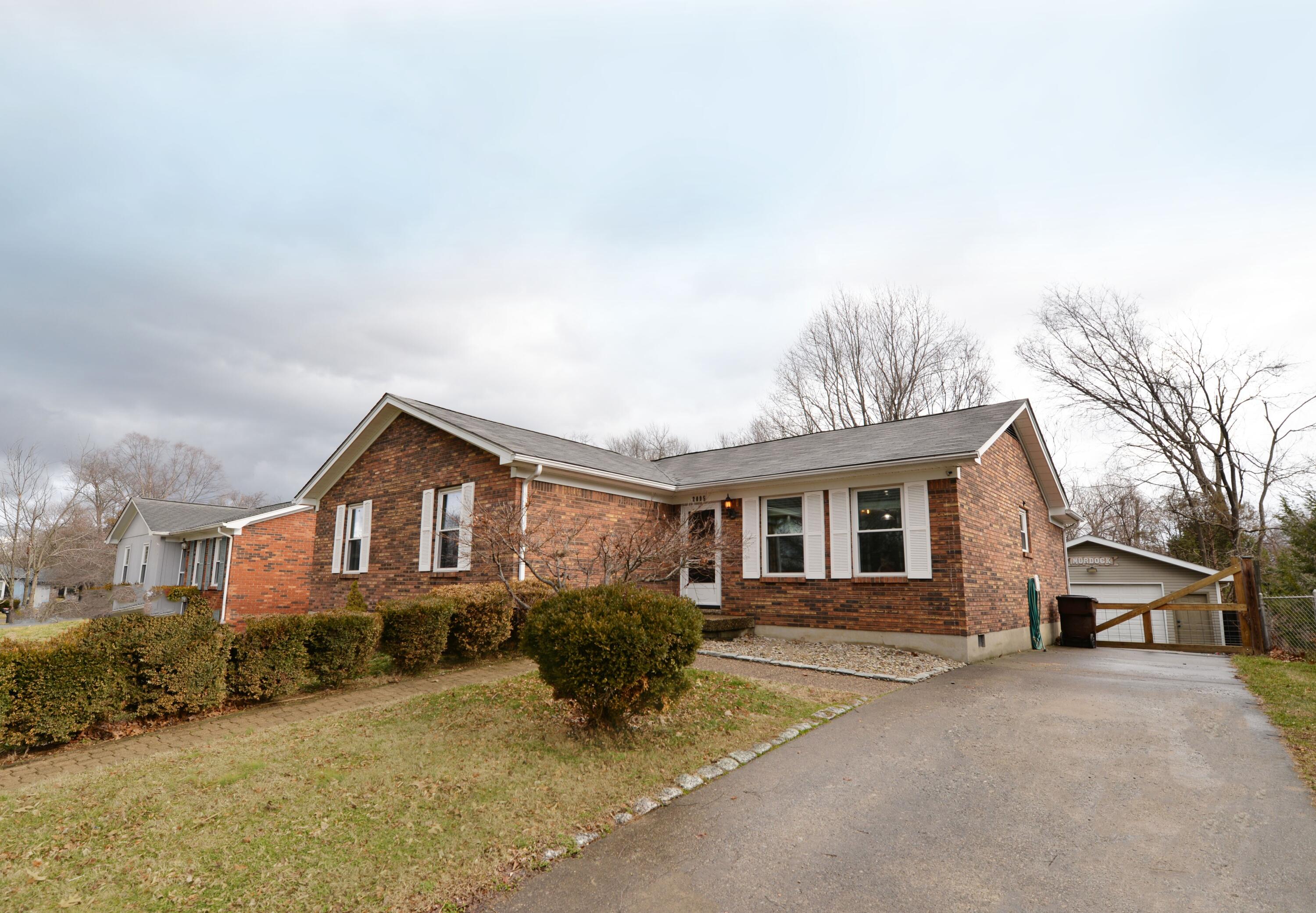 2005 Millgate Road Louisville, KY 40223 - Photo 1 of 31 Gallery Image 1