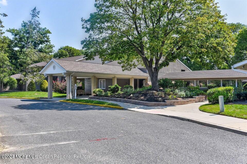 9 Western Reach Red Bank, NJ 07701 - Photo 30 of 38 20220125163409581311000000-o