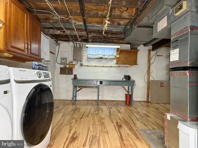 a view of a storage & utility room