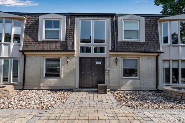 $274,000 | 32 Bernhardt Drive, Unit 5, Amherst, NY 14226