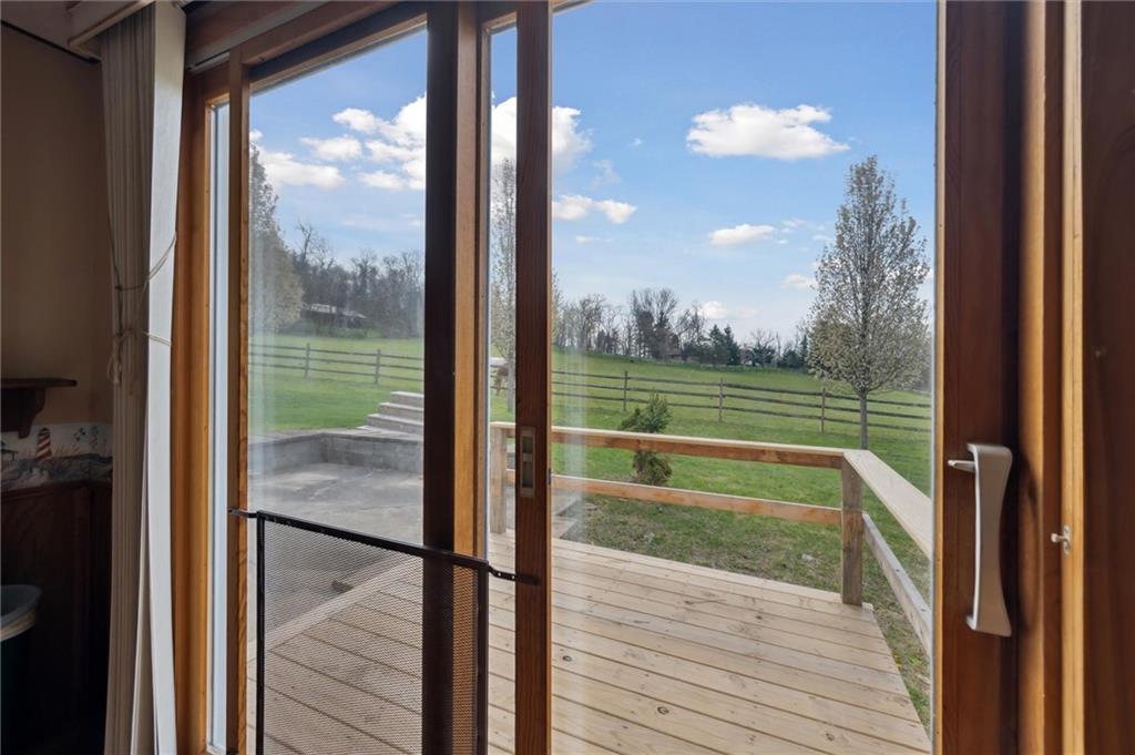 19 Zediker Station Road Washington, PA 15301 - Photo 4 of 25