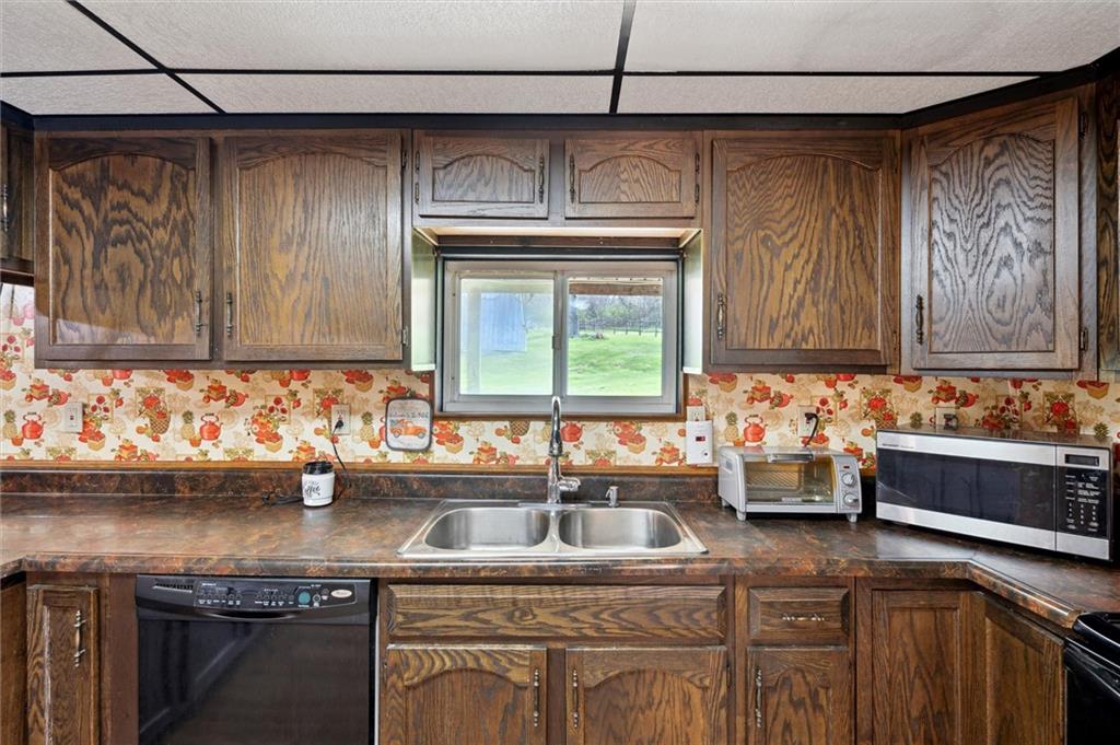 19 Zediker Station Road Washington, PA 15301 - Photo 8 of 25