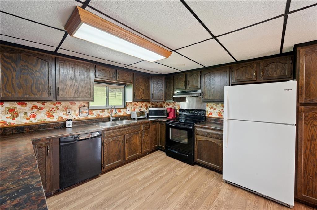 19 Zediker Station Road Washington, PA 15301 - Photo 10 of 25