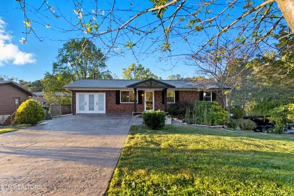 $439,900 | 2833 Ithaca Drive Northeast, Knoxville, TN 37918