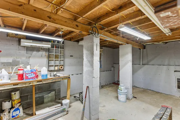 a view of an outdoor space