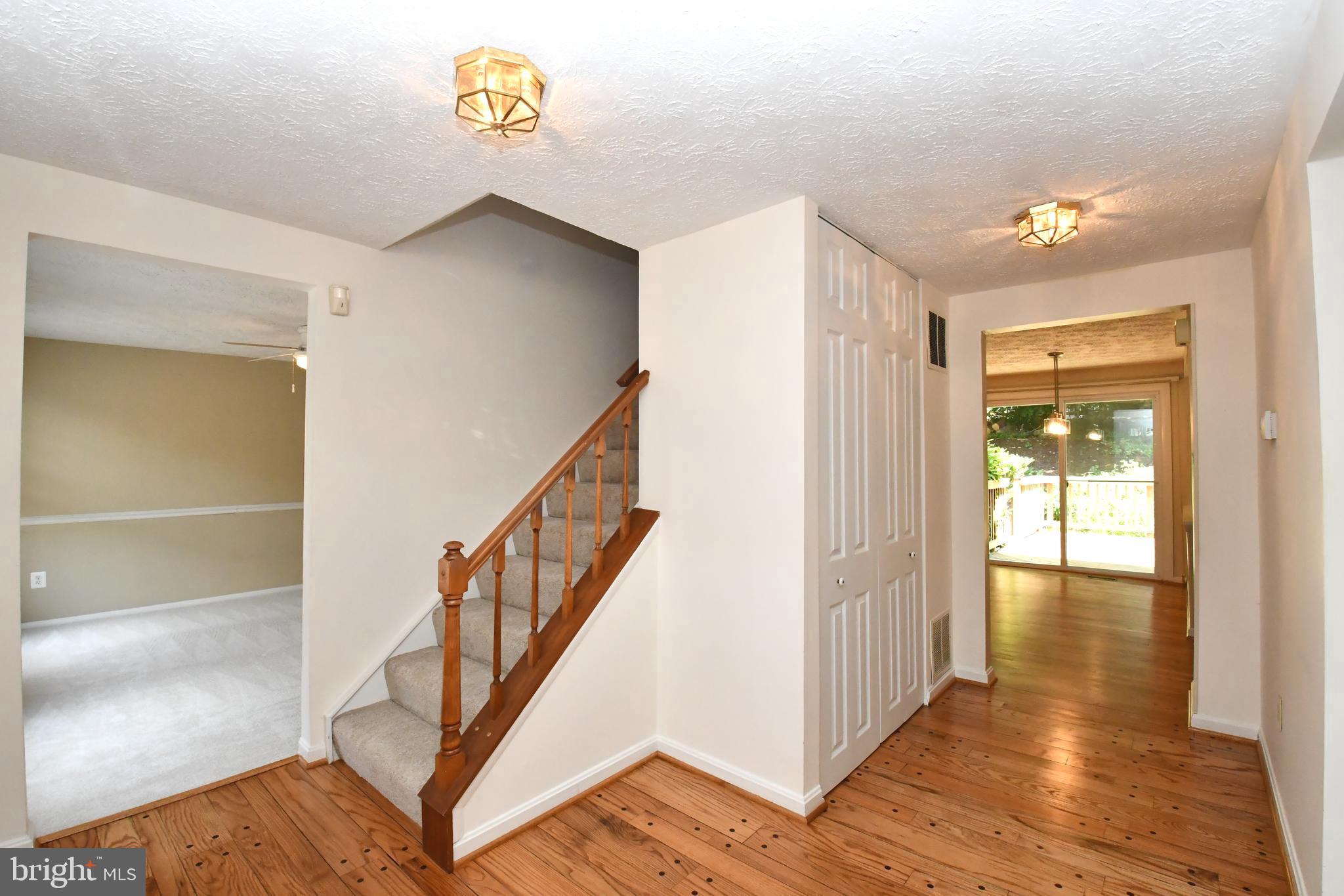 8017 Diving Cliff Lane Springfield, VA 22153 - Photo 2 of 32 Foyer