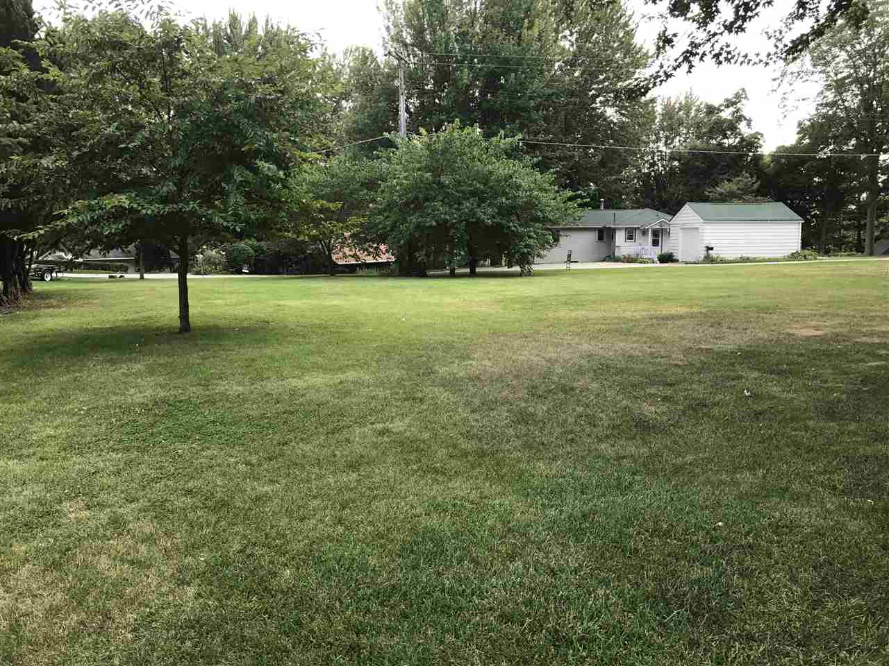 8771 East Black Point Road Syracuse, IN 46567 - Photo 4 of 32 Gallery Image 4