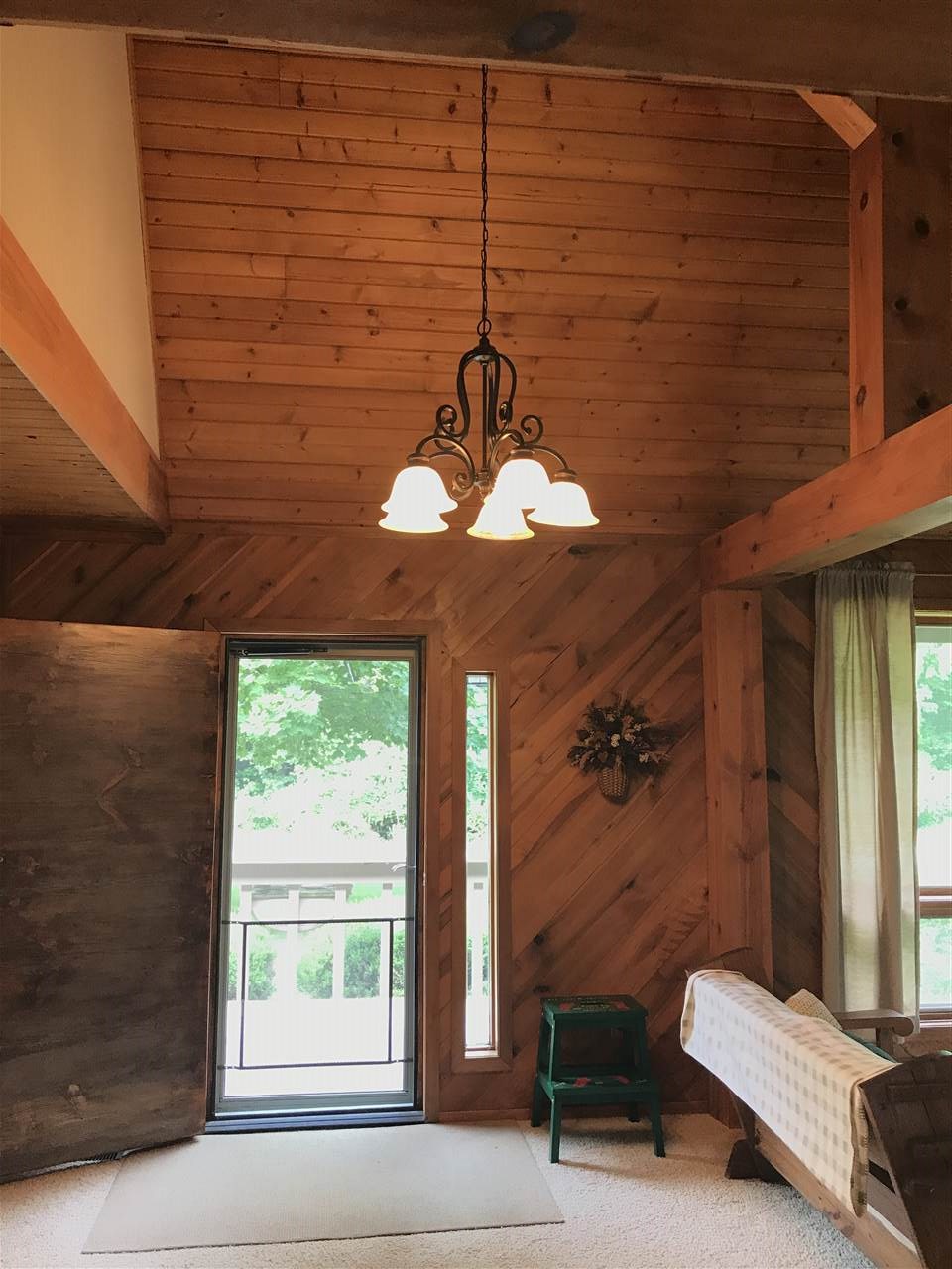 8771 East Black Point Road Syracuse, IN 46567 - Photo 5 of 32 Gallery Image 5