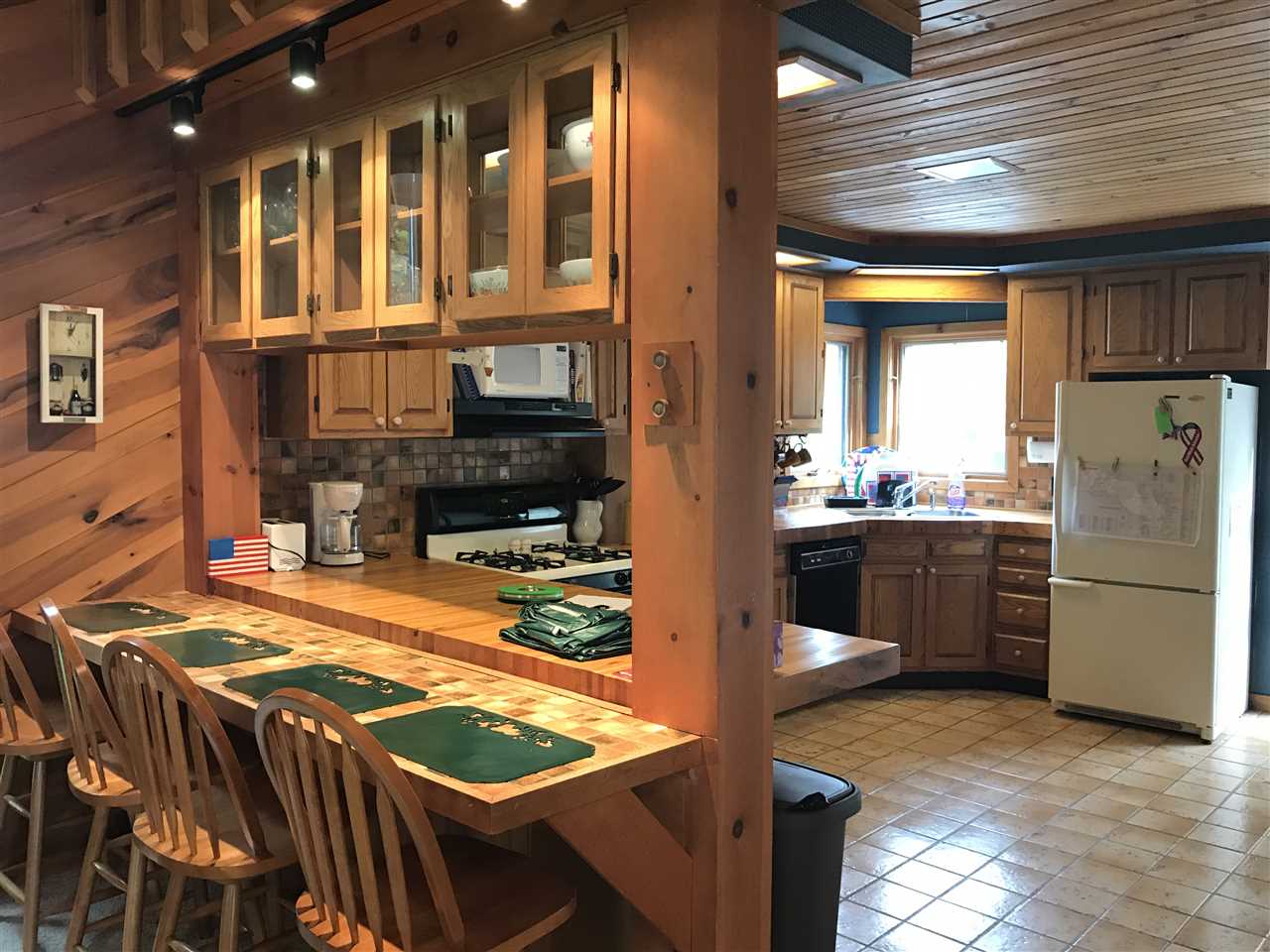 8771 East Black Point Road Syracuse, IN 46567 - Photo 6 of 32 Gallery Image 6
