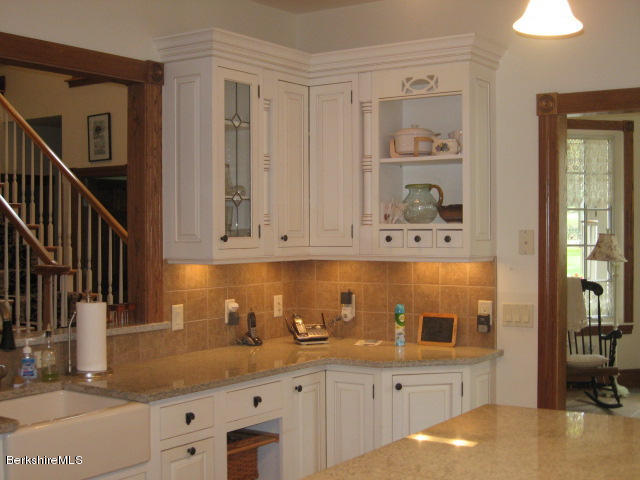 310 Dalton Division Road Pittsfield, MA 01201 - Photo 4 of 39 kitchen