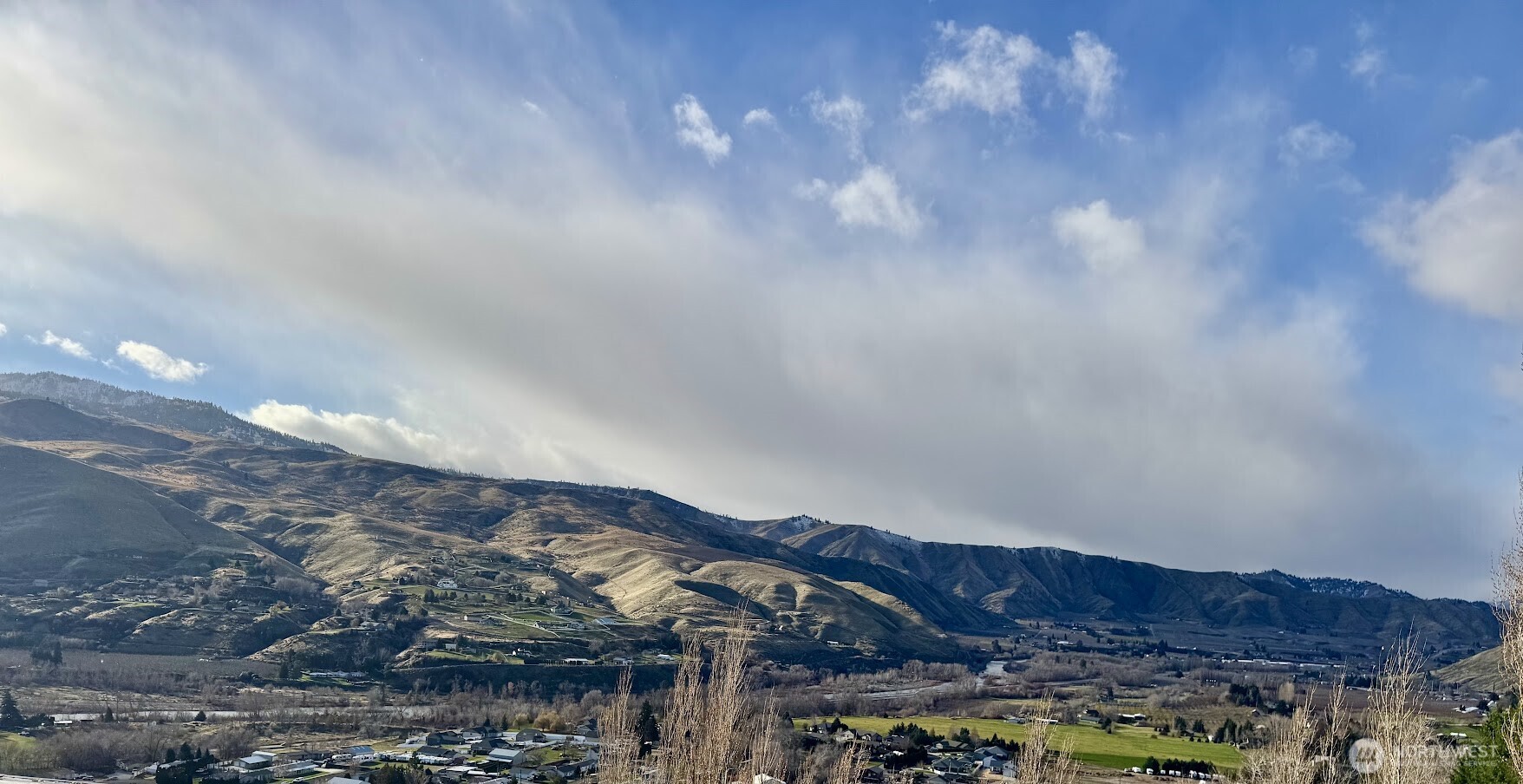 1400 Westpoint Place Wenatchee, WA 98801 - Photo 5 of 36 a view of houses with city view