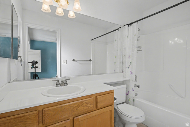 281 Winchester Drive Springville, UT 84663 - Photo 7 of 27 Full bath featuring vanity and shower / tub combo