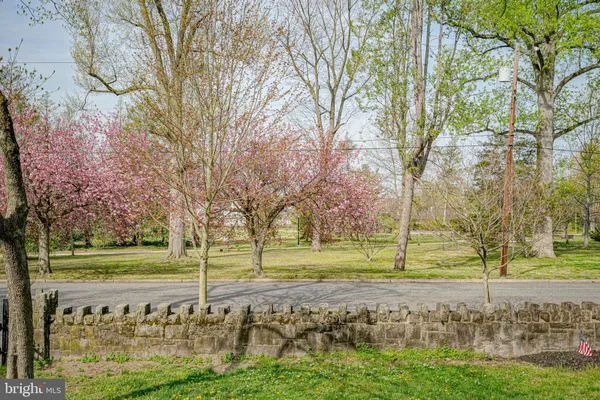 $750,000 | 7 South Clinton Avenue, Wenonah, NJ 08090