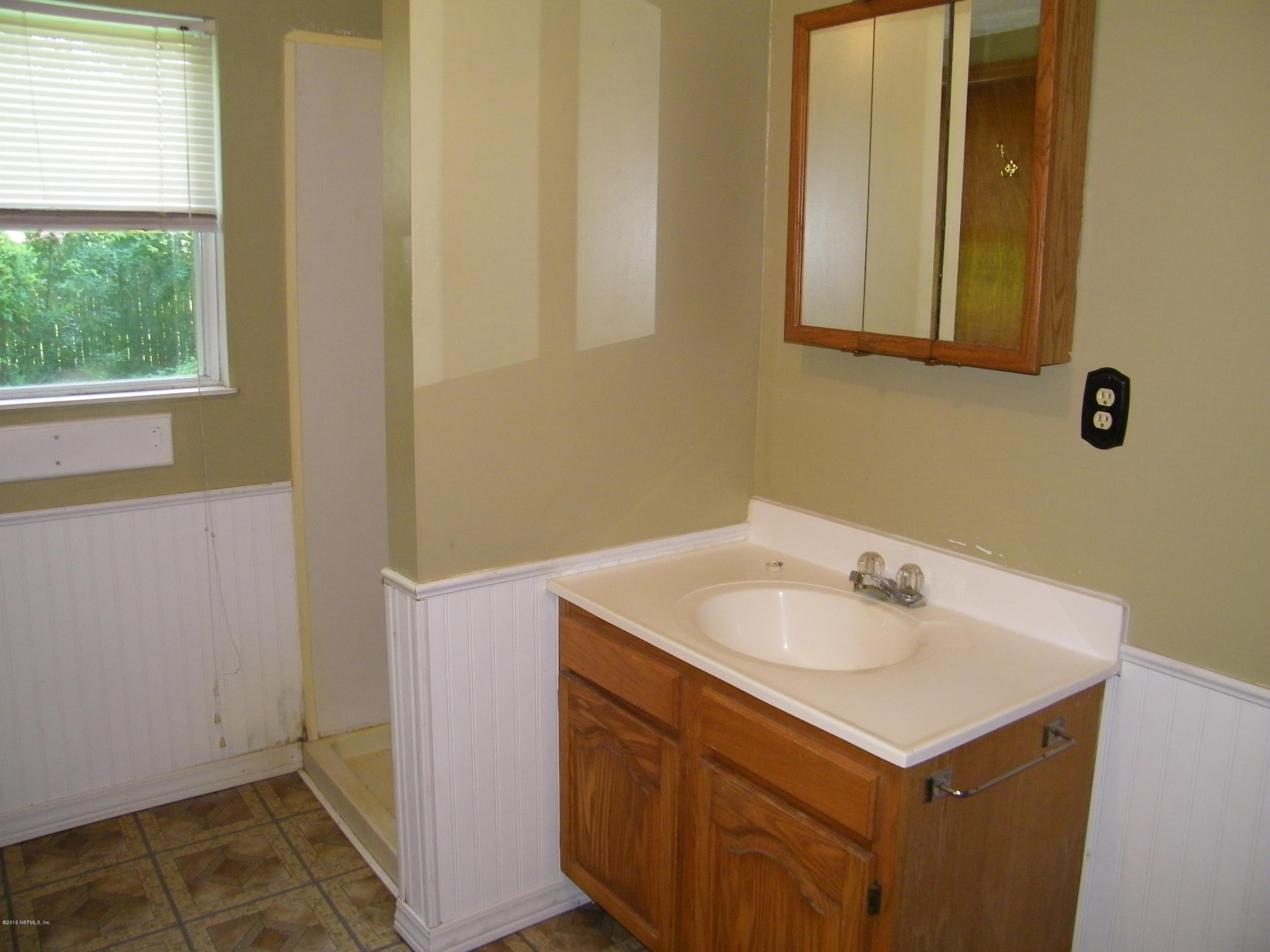 5888 Retha Road Jacksonville, FL 32254 - Photo 8 of 12 100_4032