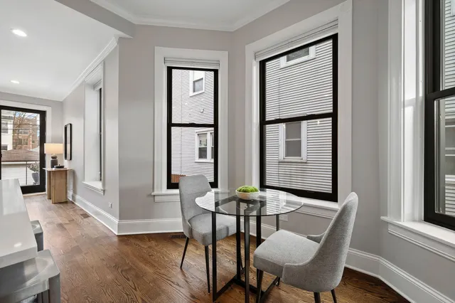 $1,599,000 | 1252 West Carmen Avenue, Chicago, IL 60640