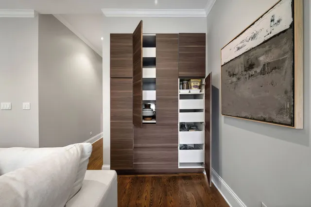 $1,599,000 | 1252 West Carmen Avenue, Chicago, IL 60640