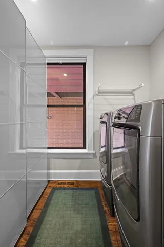 $1,599,000 | 1252 West Carmen Avenue, Chicago, IL 60640