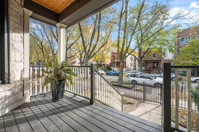 $1,599,000 | 1252 West Carmen Avenue, Chicago, IL 60640