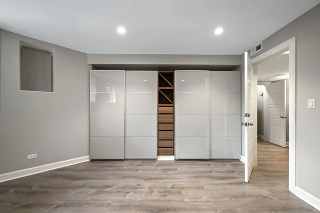 $1,599,000 | 1252 West Carmen Avenue, Chicago, IL 60640