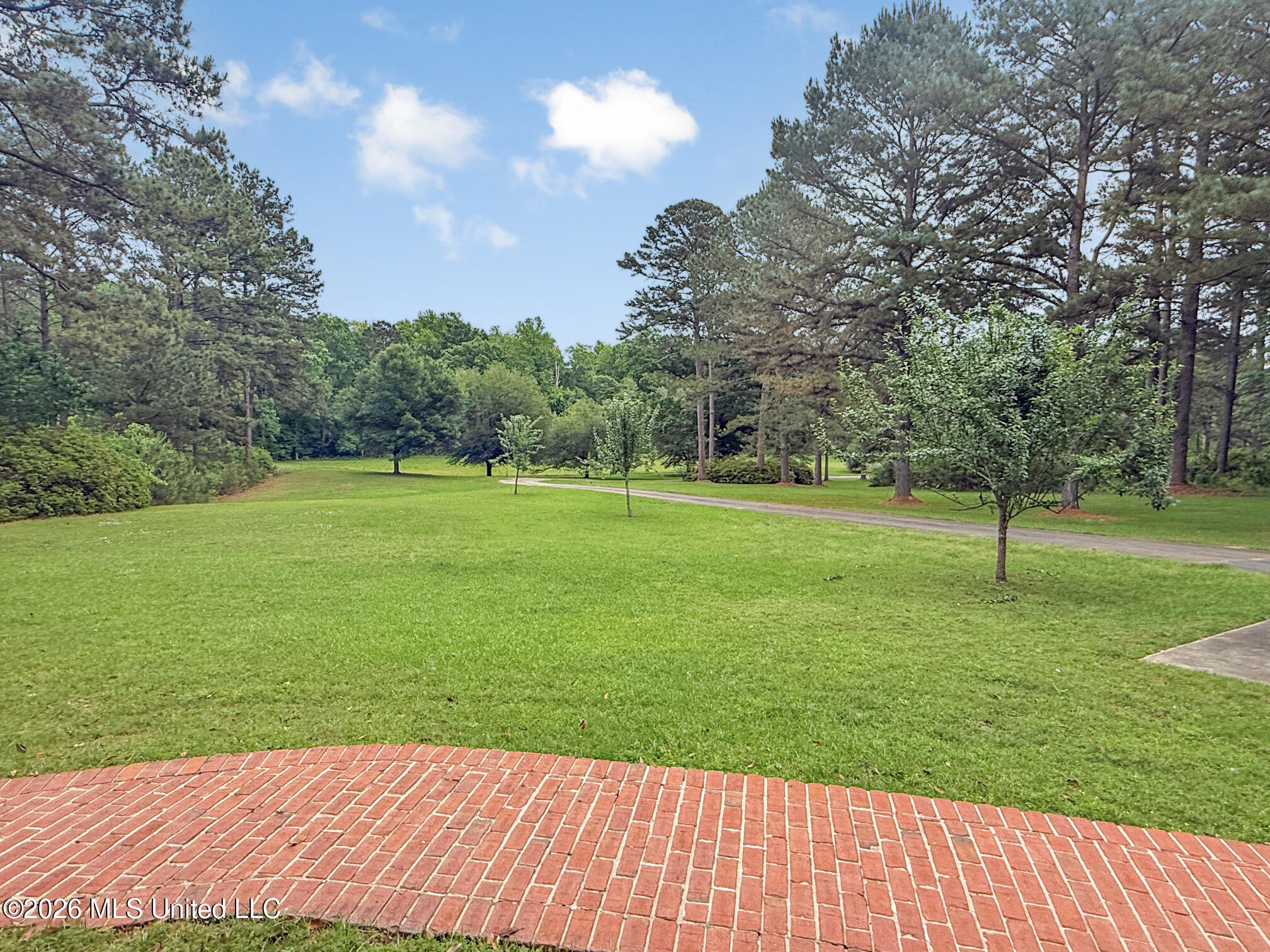 2039 Perrott Road McComb, MS 39648 - Photo 2 of 68 IMG_3241