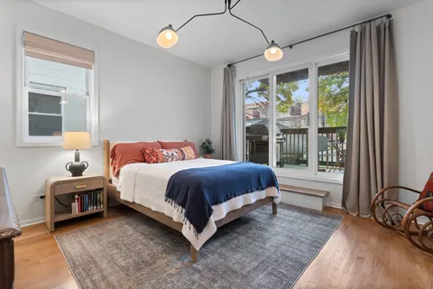 $725,000 | 1322 West Belmont Avenue, Unit 1W, Chicago, IL 60657