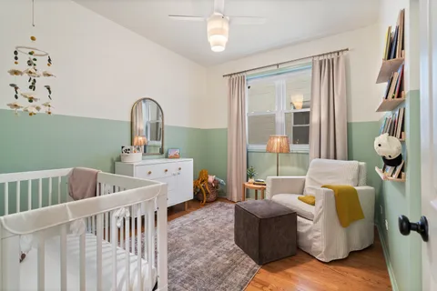 $725,000 | 1322 West Belmont Avenue, Unit 1W, Chicago, IL 60657
