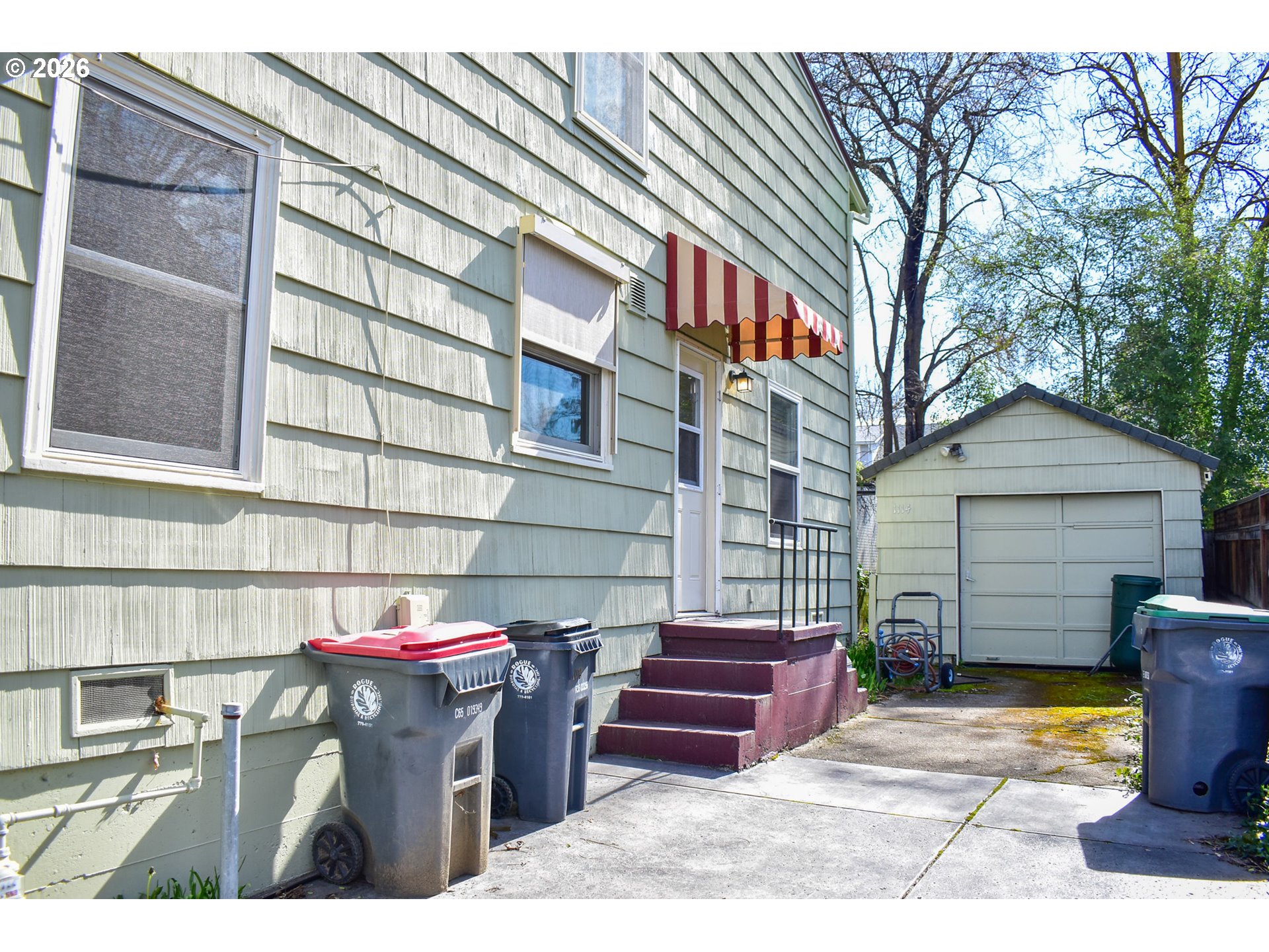 1114 Reddy Avenue Medford, OR 97504 - Photo 15 of 44