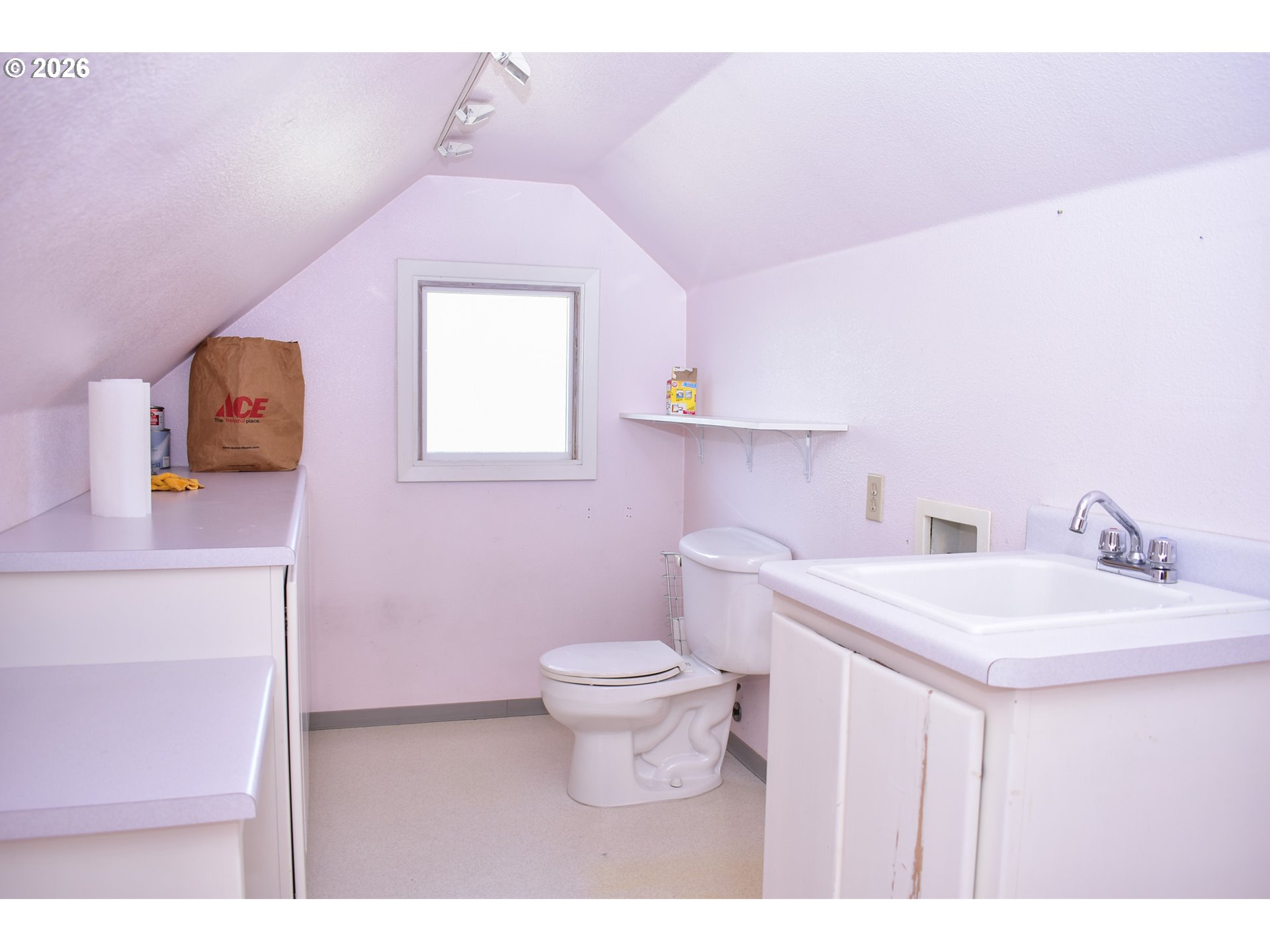 1114 Reddy Avenue Medford, OR 97504 - Photo 33 of 44