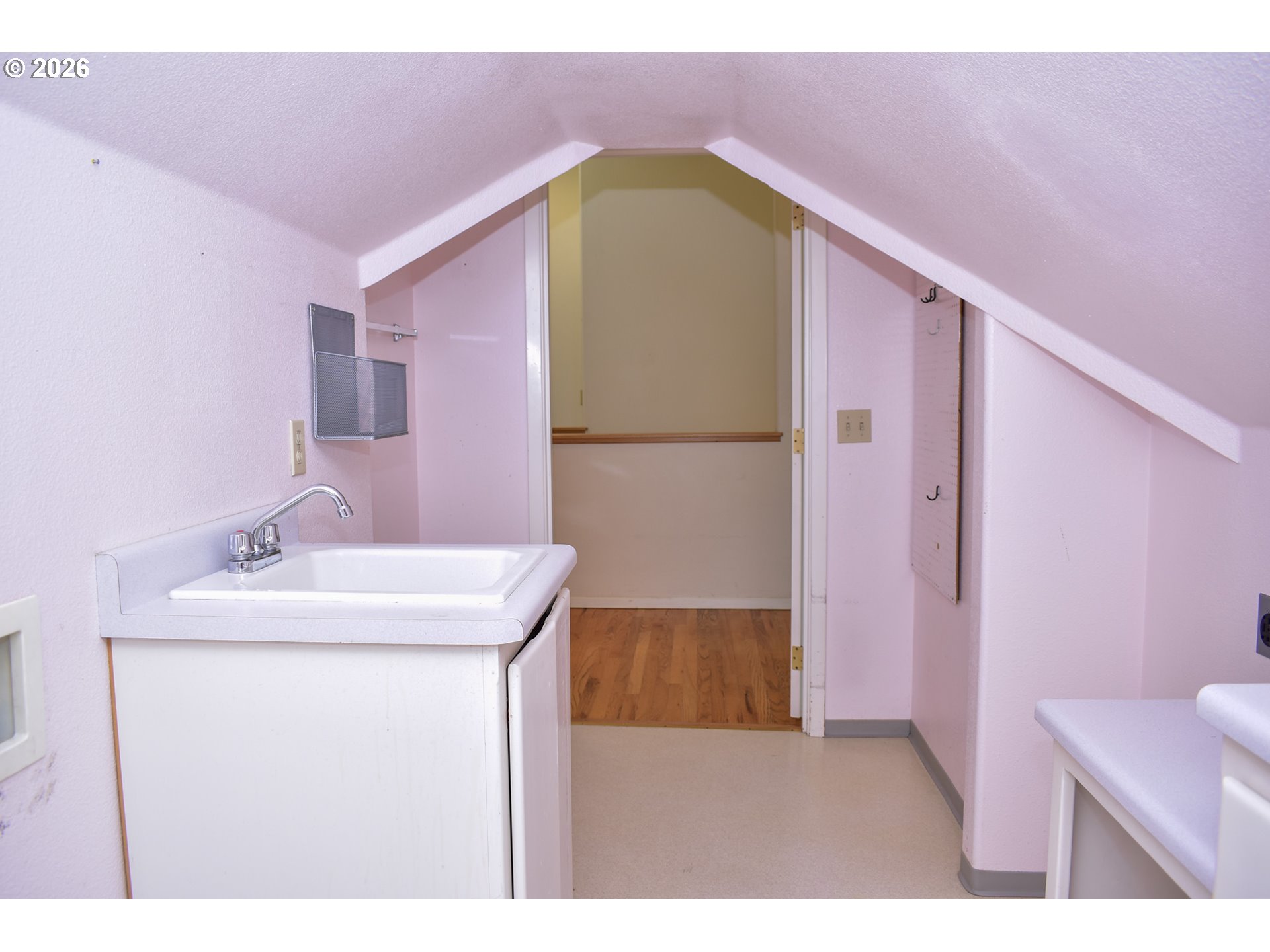 1114 Reddy Avenue Medford, OR 97504 - Photo 34 of 44