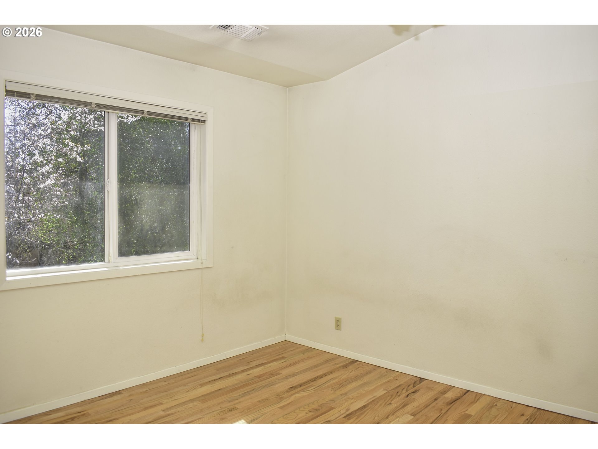 1114 Reddy Avenue Medford, OR 97504 - Photo 37 of 44