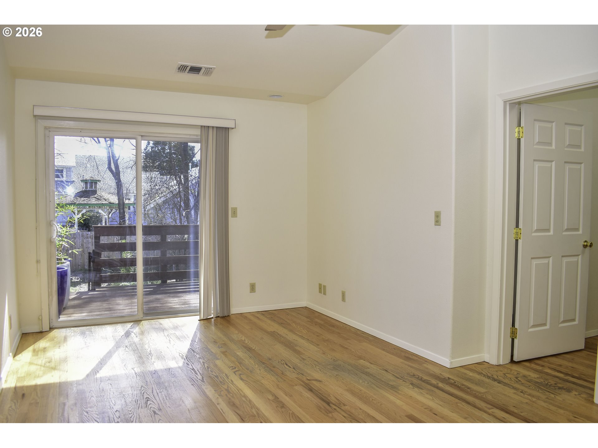 1114 Reddy Avenue Medford, OR 97504 - Photo 43 of 44