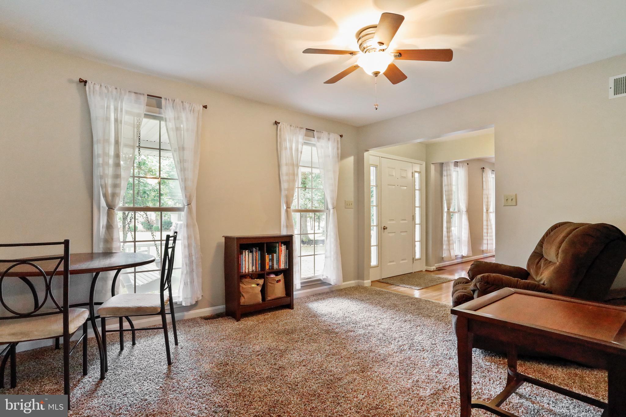 22 Manassas Drive Falling Waters, WV 25419 - Photo 4 of 39 Front entry/Family room