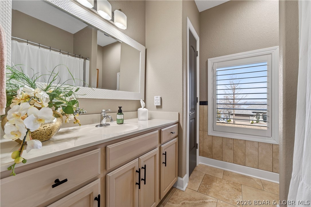 890 Anemone Road Lake Ozark, MO 65049 - Photo 19 of 63