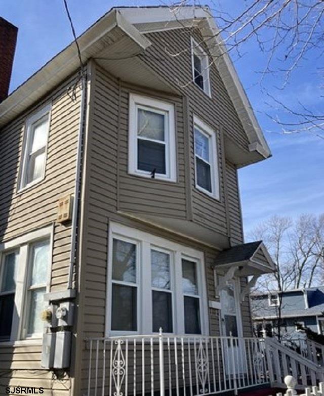 137 West Edgewater Avenue Pleasantville, NJ 08232 - Photo 2 of 36 a front view of a house with a glass door