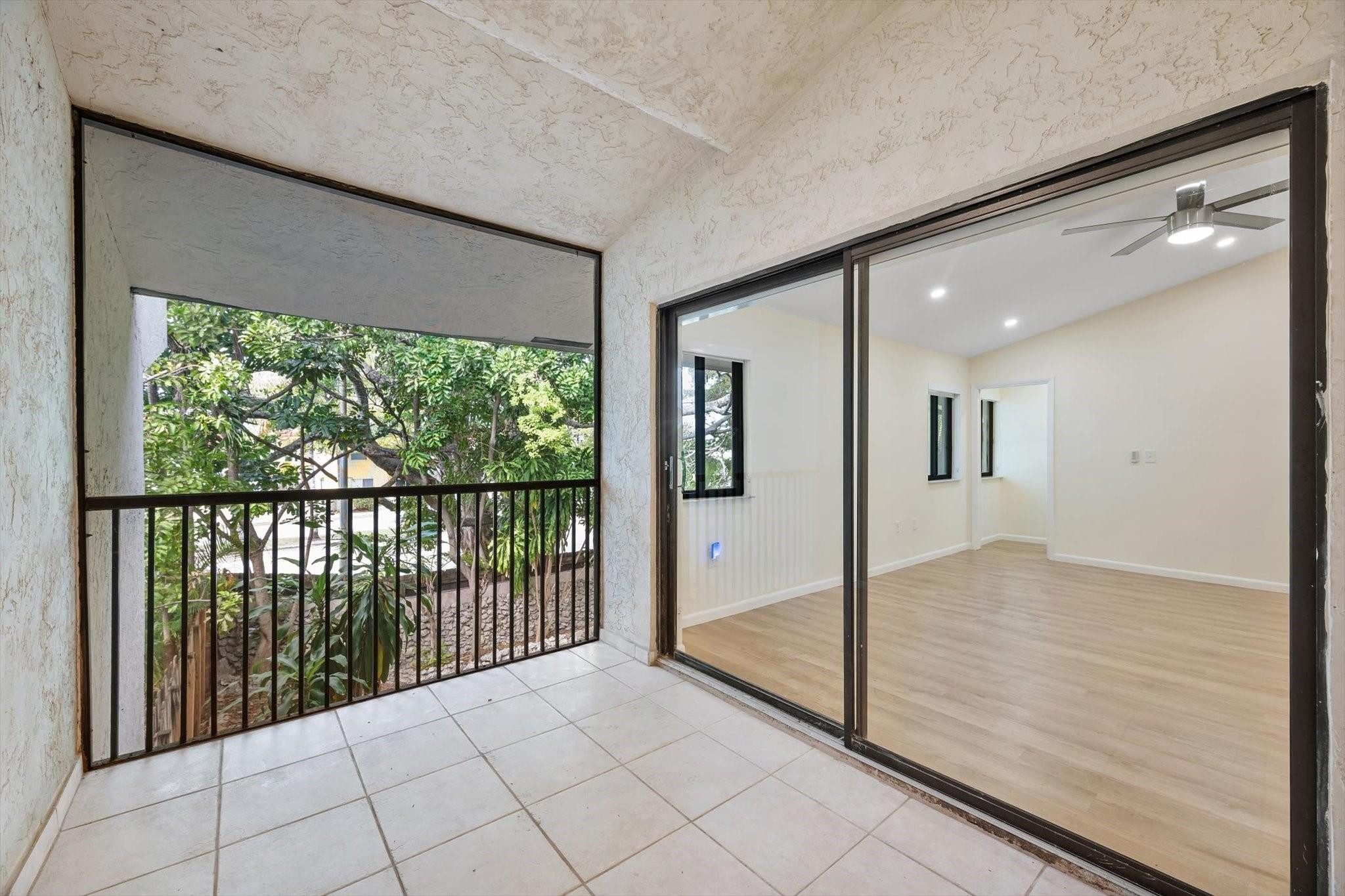 19986 Northeast 5th Court, Unit 4D Miami, FL 33179 - Photo 32 of 46 a view of a interior of the house