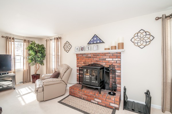 22 Cranberry Road Dracut, MA 01826 - Photo 17 of 28 Gallery Image 17
