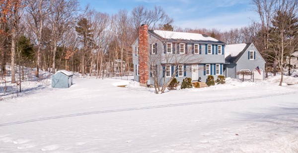22 Cranberry Road Dracut, MA 01826 - Photo 3 of 28 Gallery Image 3
