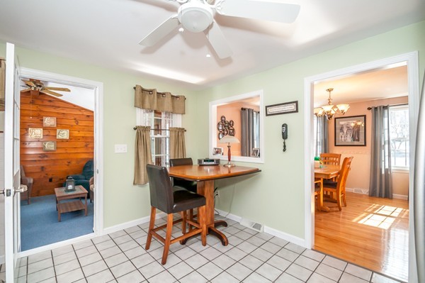 22 Cranberry Road Dracut, MA 01826 - Photo 9 of 28 Gallery Image 9