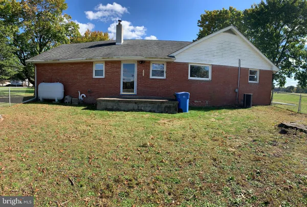 $2,300 | 116 North Golfwood Avenue, Carneys Point, NJ 08069