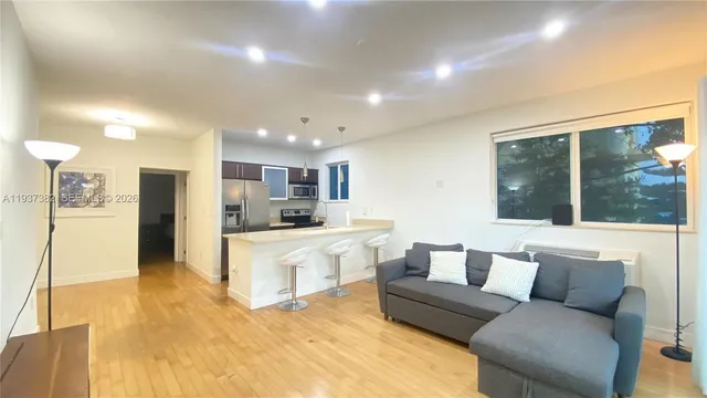 $1,950 | 7171 Bay Drive, Unit 7, Miami Beach, FL 33141