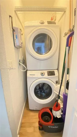 $1,950 | 7171 Bay Drive, Unit 7, Miami Beach, FL 33141