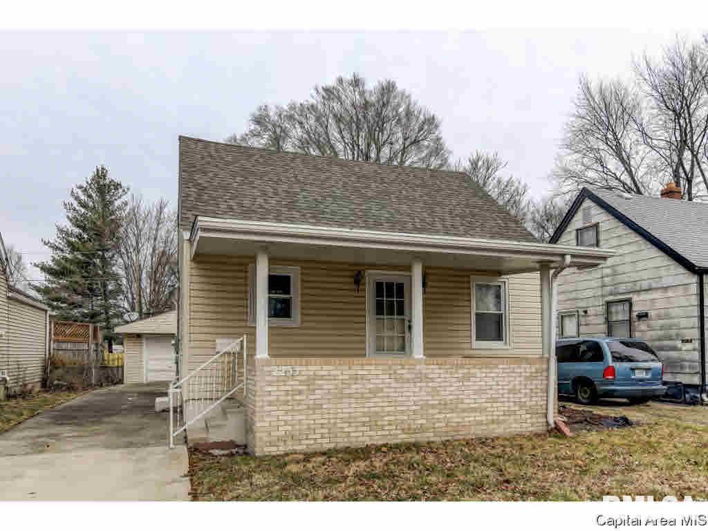 2253 East Keys Avenue Springfield, IL 62702 - Photo 3 of 31