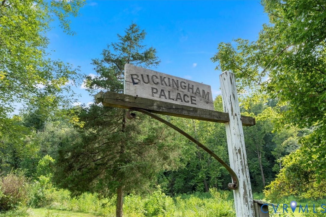 1208 Manteo Road Buckingham, VA 23921 - Photo 9 of 44 a sign that is on a pole