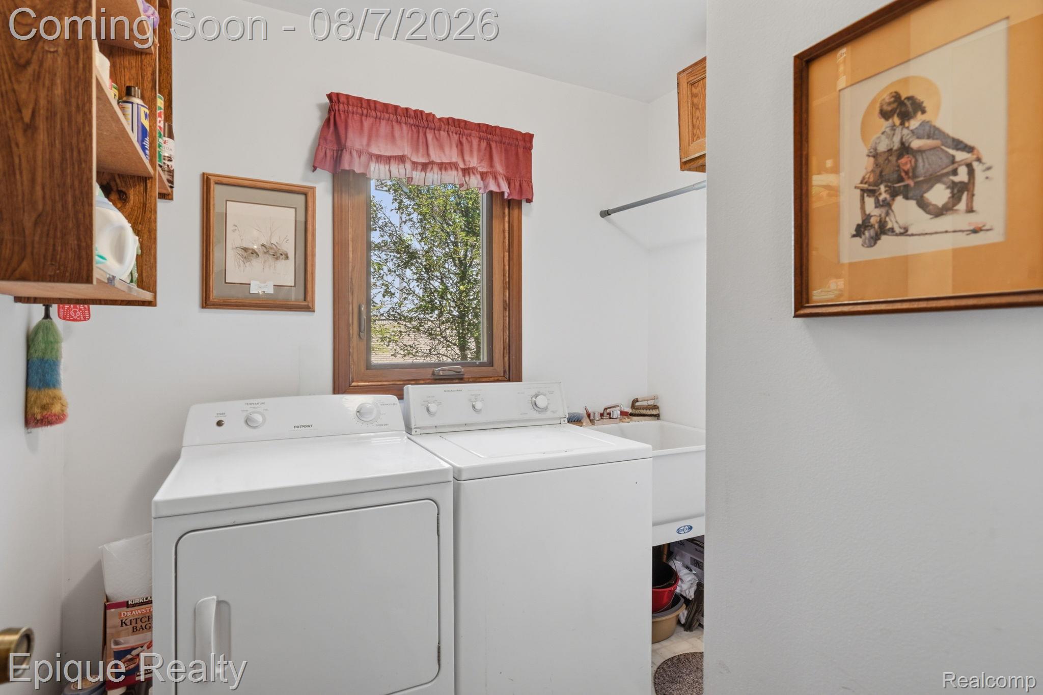 1162 Grandview Drive Rochester, MI 48306 - Photo 24 of 34 1ST FLOOR LAUNDRY RM.jpg