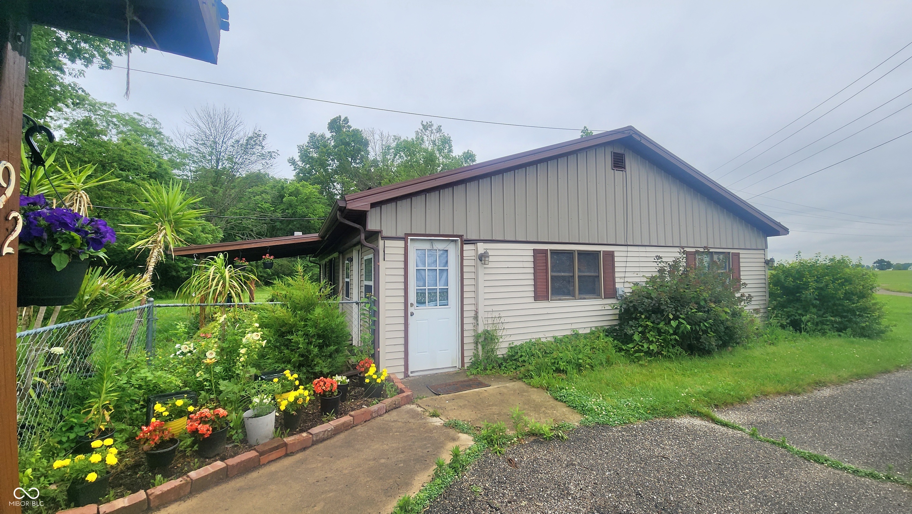 92 East Trestle Road Veedersburg, IN 47987 - Photo 3 of 40