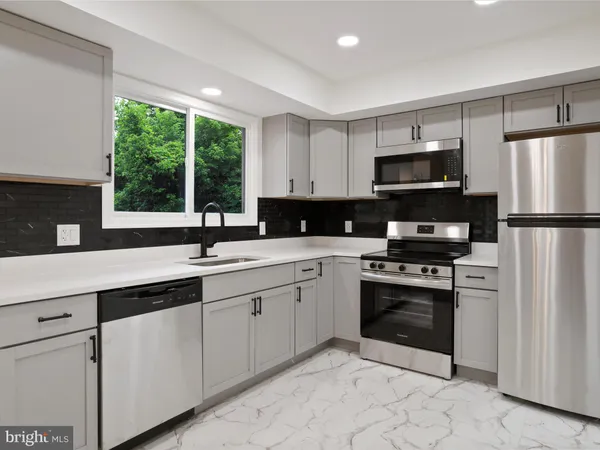 $404,000 | 143 Zinn Way, Linden, VA 22642